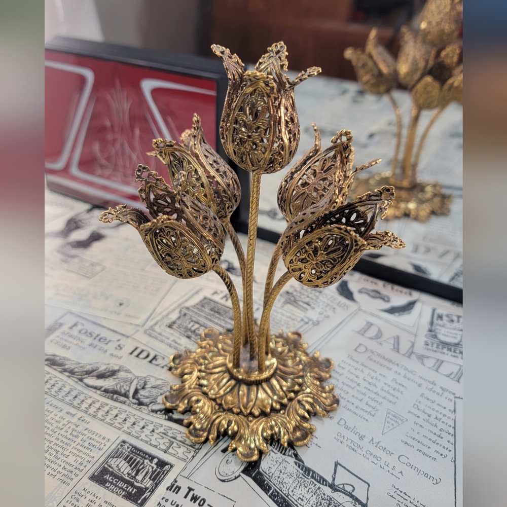 Vintage Filagree Tulip Lipstick holder